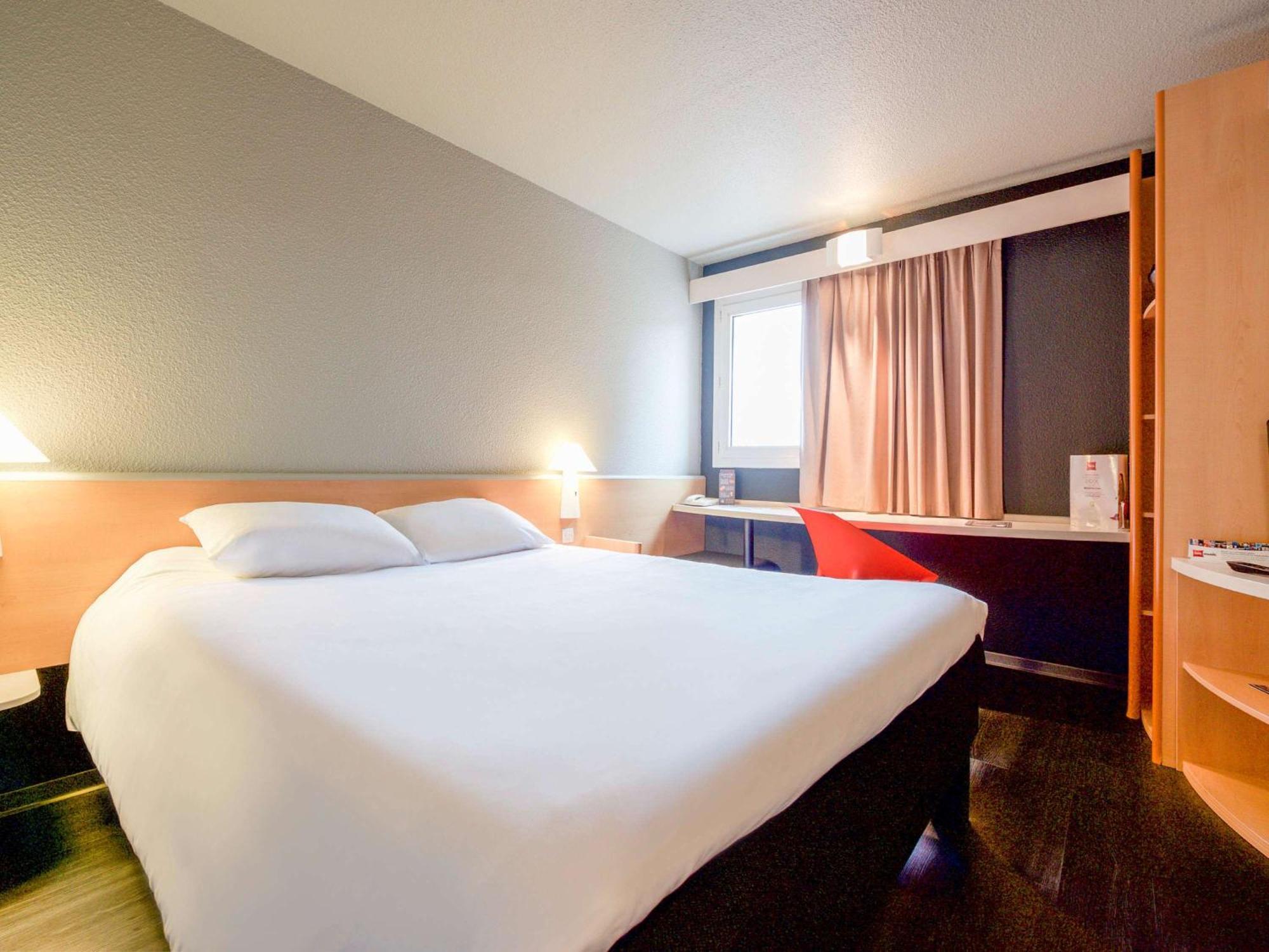 Hotel Ibis Pau Lescar Zewnętrze zdjęcie