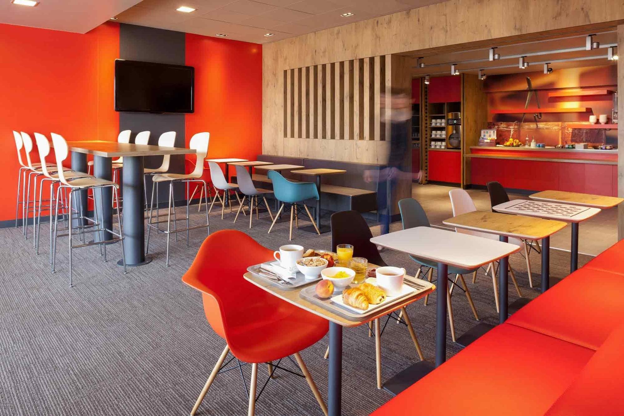 Hotel Ibis Pau Lescar Zewnętrze zdjęcie